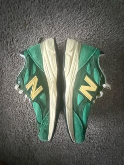 New Balance 990 V3