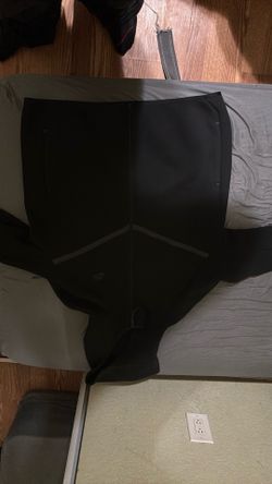 black nike tech xl black