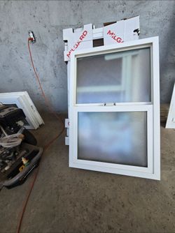 24x36 Frosted Bathroom Window *Great Condition