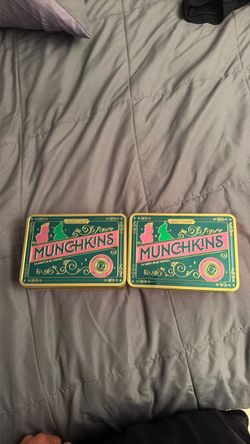 Dunkin' Munchkins Collectible Tin Set of 2