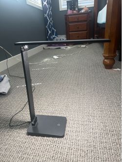 Desk lamp