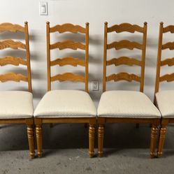 dining chairs Like new set of 4 dining chairs
