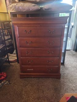 5 Drawer Tall Dresser