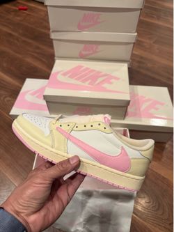 Jordan 1 Retro Low OG SP "Travis Scott Shy Pink"