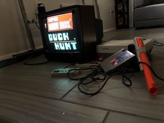 1992 MAGMAVOX TV  With Original Nintendo Game System 