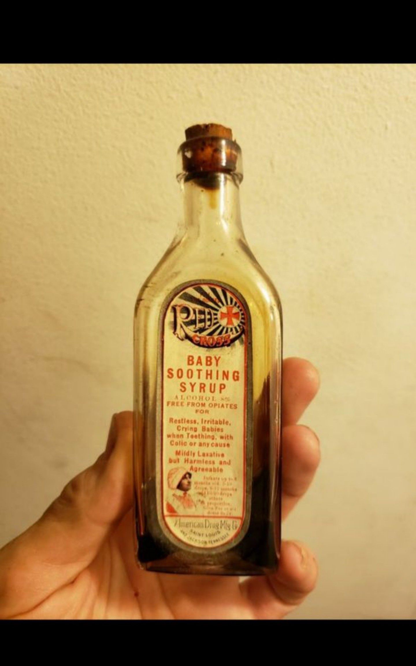[RARE] Late 1800s RED CROSS baby soothing syrup bottle
