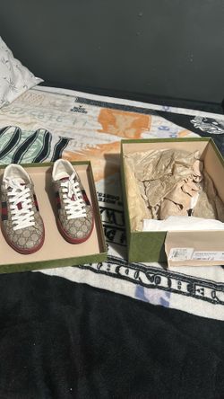 Gucci ace supreme red size 8 authentic
