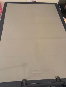 Adjustable bed frame