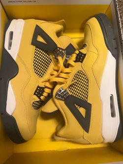 Size 10.5 Lightning 4s