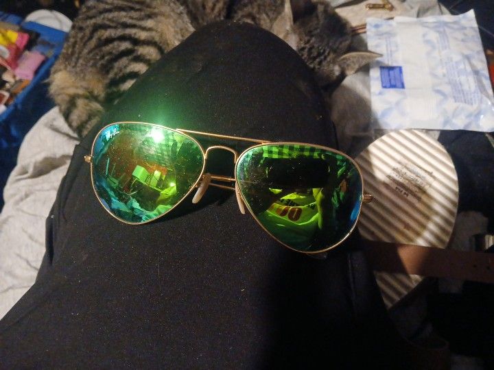 Gold Ray Ban Sunglasses