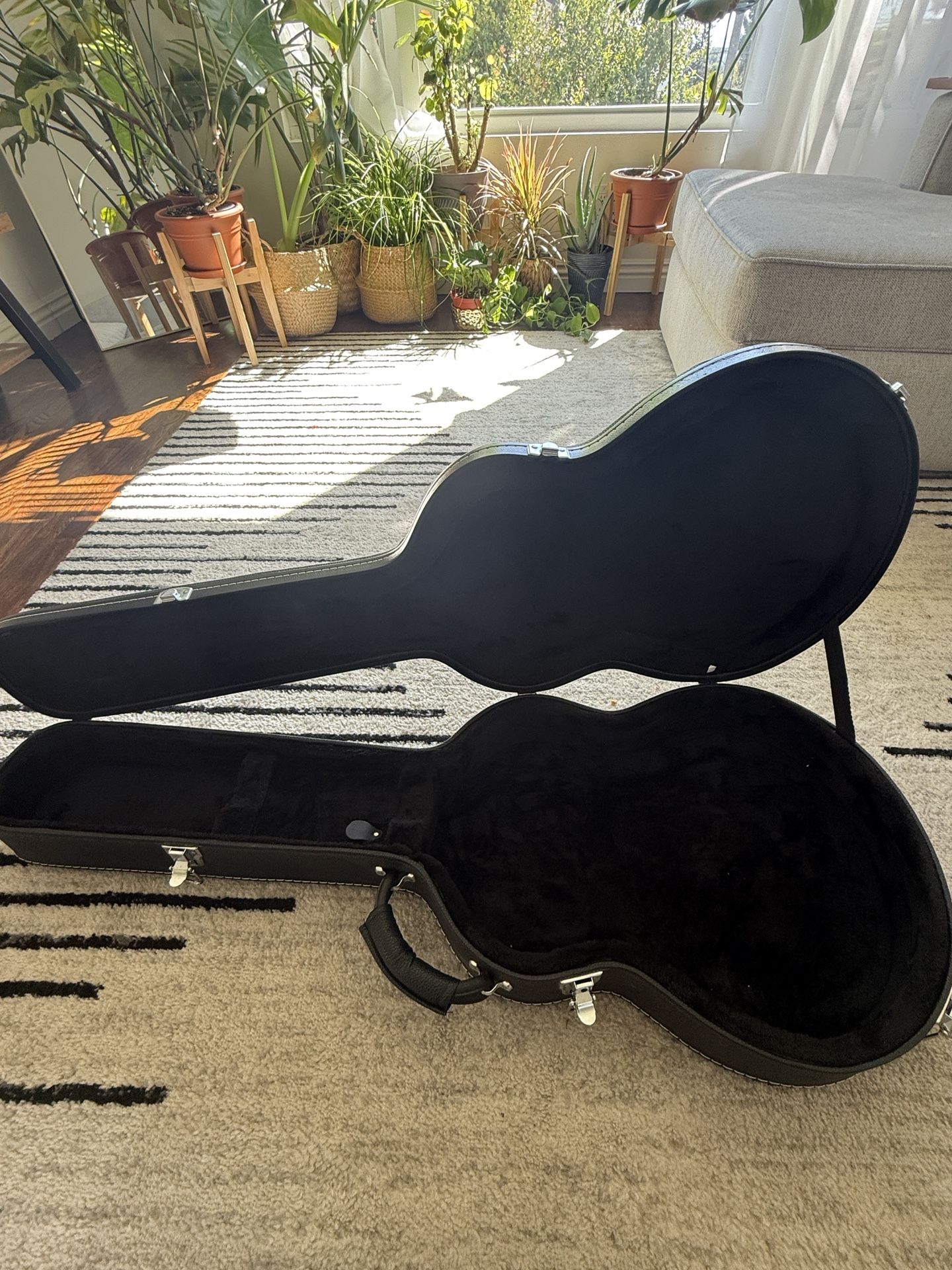 Hard Cover Guitar Case