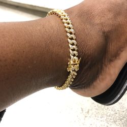 Micro pave lab Diamond Cz cuban links anklet 14k GP (available in silver as well) high quality 💯💯💯 fast delivery 🚚  Dm for details p