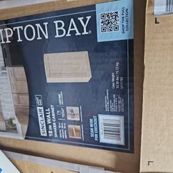 Hampton 18w 30h 12d 1 Door