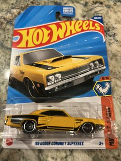 2025 Hot Wheels 208/250 ’69 Dodge Coronet Superbee Muscle Mania #10 JBB27 Yellow