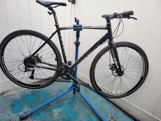 27 Speed Diamondback Metro Hannjo Road Bike