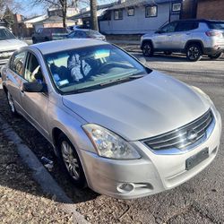 Nissan Altima 2011