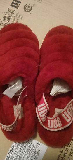 Size 9 Womens Ugg Red Slippers