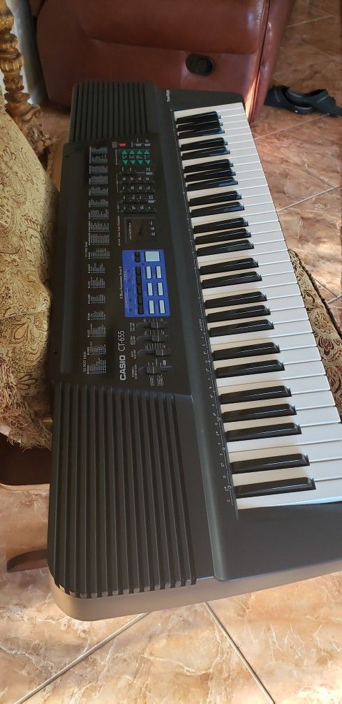 61 KEY CASIO KEYBOARD. CT 655