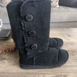 Ugg’s Size 10