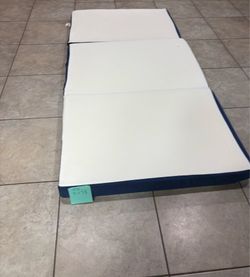 TwinXL memory foam mattress foldable