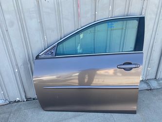 2015-2017 Toyota Camry le left front door