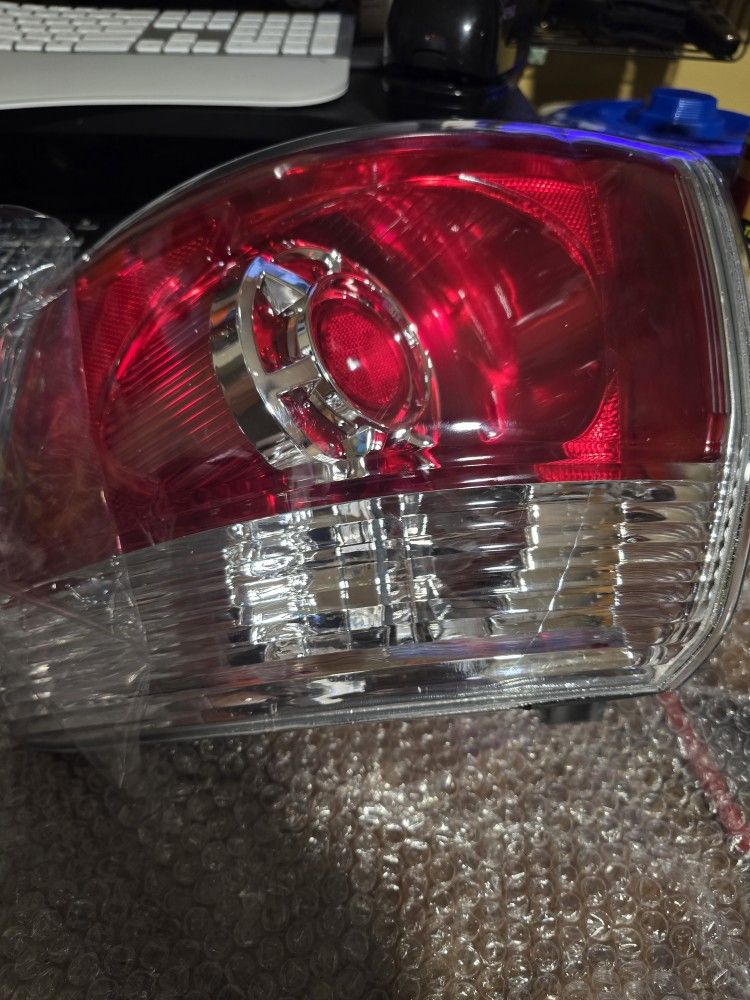 Taillights Assembly Fits 2007 - 2012 Gmc Acadia Right Rear Only # 468