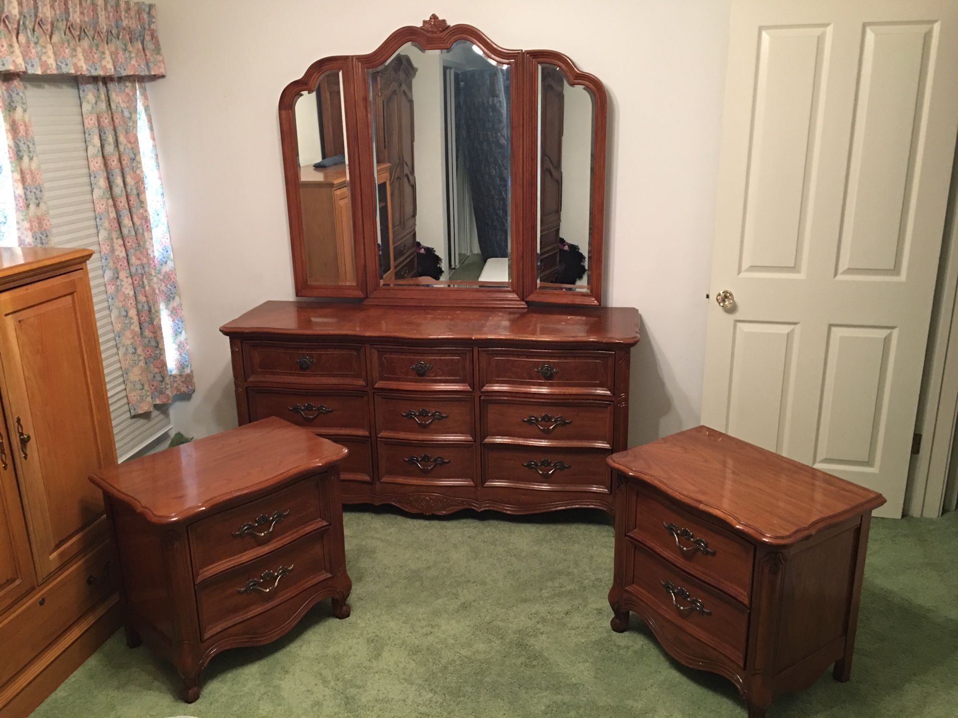 SOLID WOOD, HIGH QUALITY BEDROOM SET - DRESSER w/MIRROR, TWO BEDSIDE TABLES, BED FRAME AND BACKBOARD