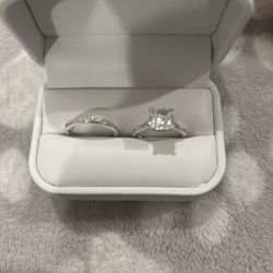 Engagement ring/wedding band