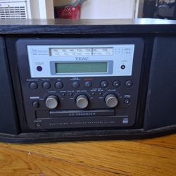 Teac Record Player/Compact Disc/ Radio