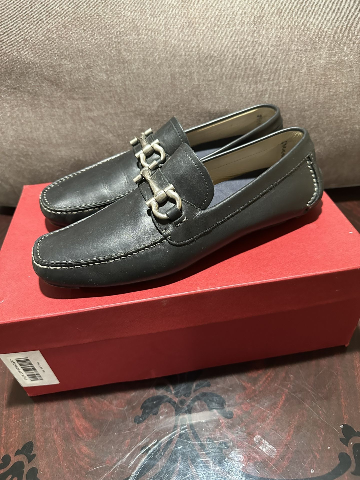 Salvatore Ferragamo Men’s Black Leather Loafers with Metal Bit – Size 7.5