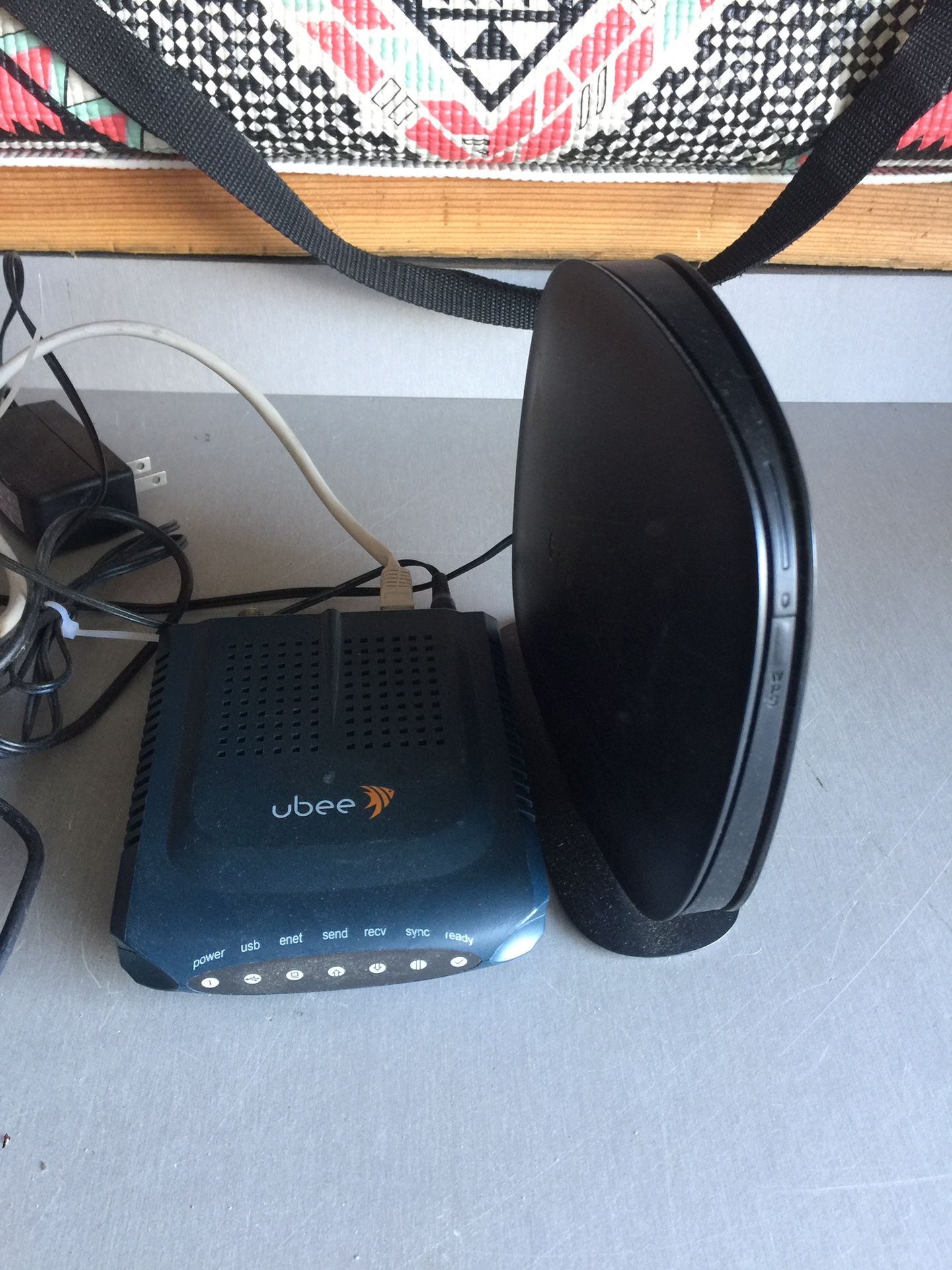 Wireless router and modem