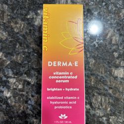 NEW DERMAE VITAMIN C CONCENTRATED FACIAL SERUM $10!