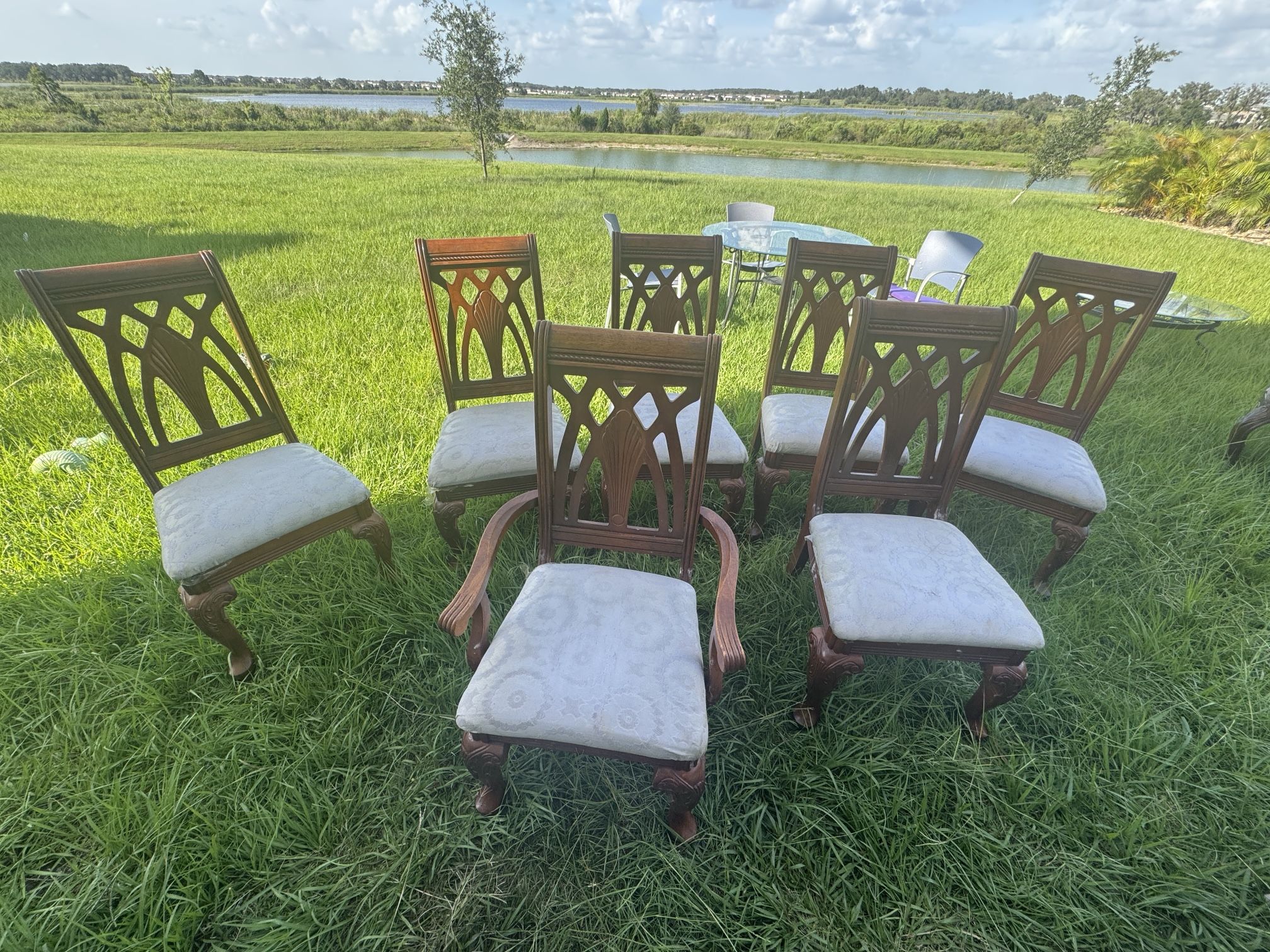 🪑 Vintage Solid Mahogany Dining Set – 7 Chairs + Large Oval Table – Great for Restorers, Decorators, or Collectors | St. Petersburg, FL