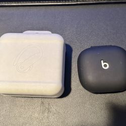 Powerbeats Pro 2 (Like New) *latest version*