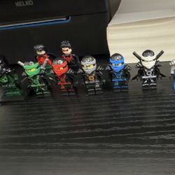 Lego Ninjago Deepstone Suits And Possessed Lloyd