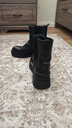 Women’s Black Boots