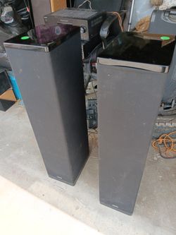 Definitive Technology Dr-7 Pair Main / Stereo Speakers Working Tested.  Drivers good condition.  Can deliver local extra 