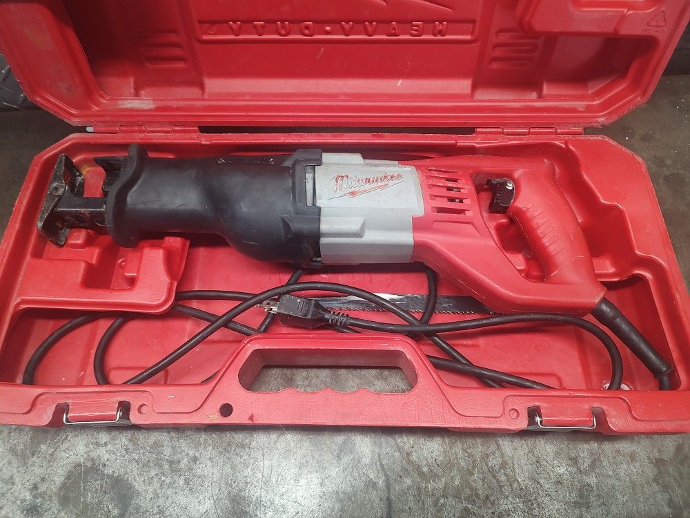 Milwaukee Sawsall Reciprocating Saw
