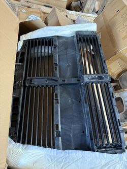 2020-2023 Ford Escape Corsair Radiator Support Grille Air Shutter Assembly Replacement 