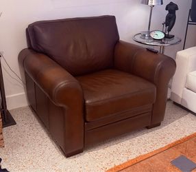 Large Classic Leather Club Chair