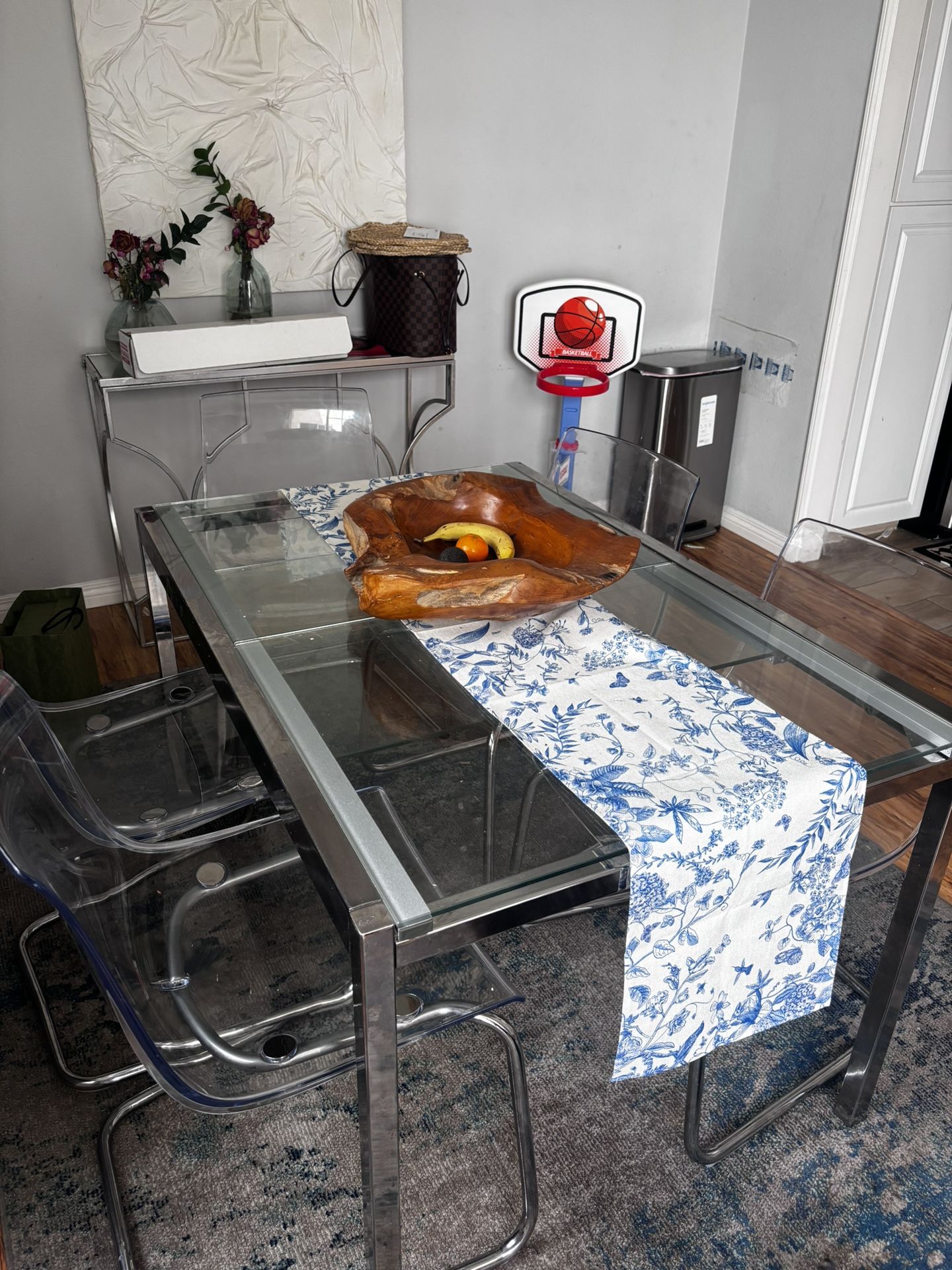 Extending Glass Dining table