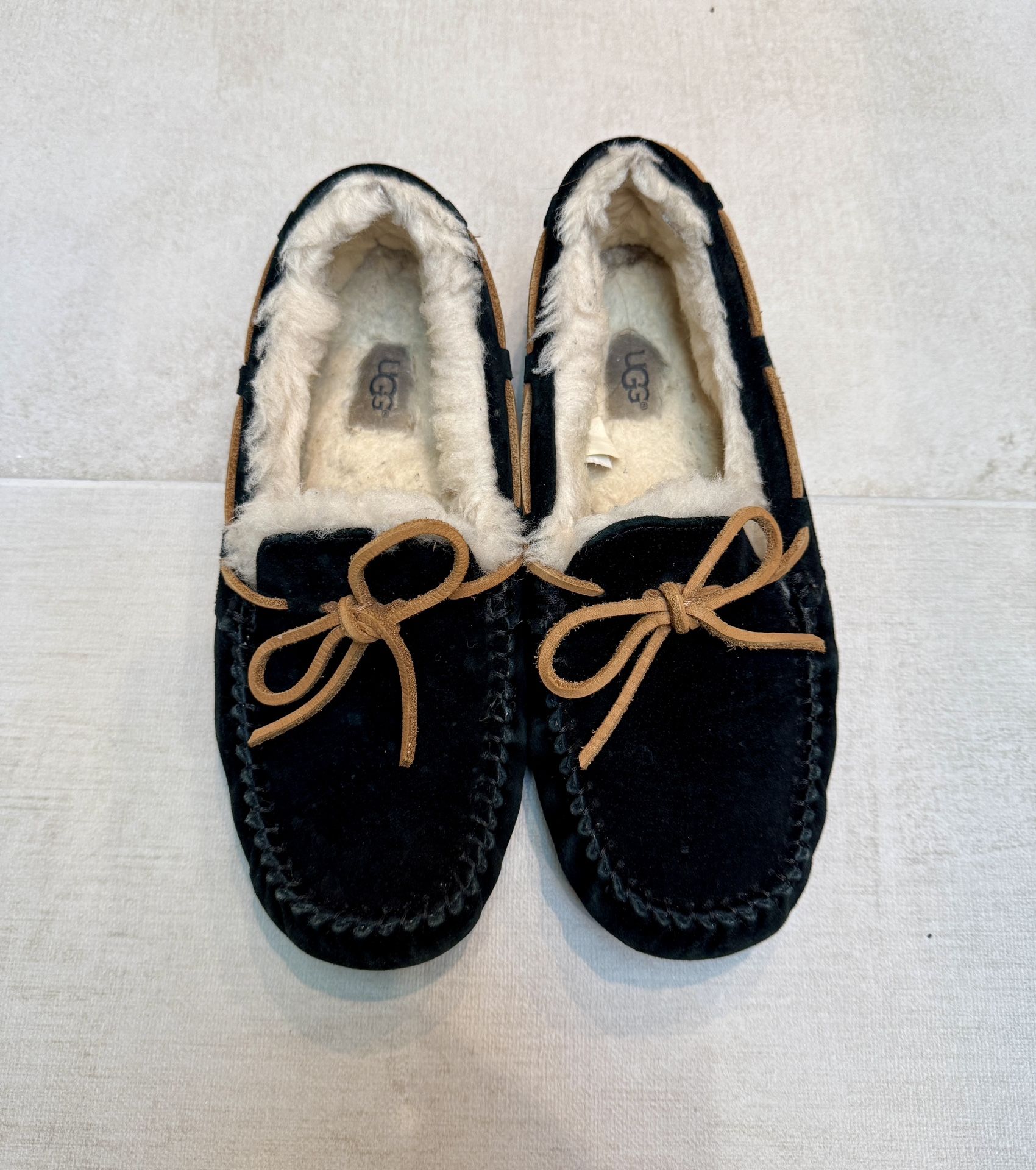 UGG Moccasins Size 8 (EU 39)