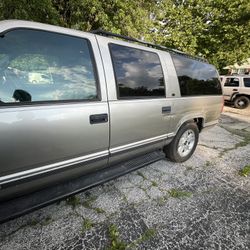 1999 Chevrolet Suburban