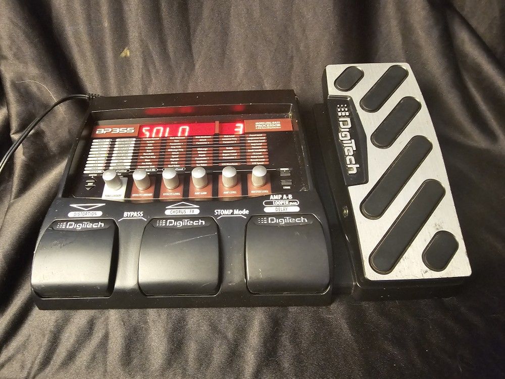 DigiTech BP355 Bass Multi-Effects Pedal – Great Condition, Tons of Features!