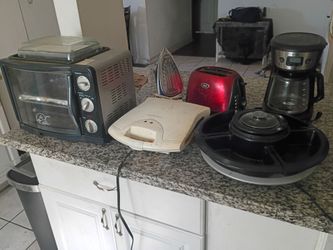 MOVING SALE: Kitchen Appliances
