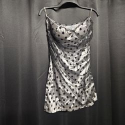 Size L dress