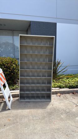 file shelf