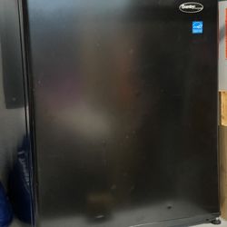 Danny Mini Refrigerator Energy Star