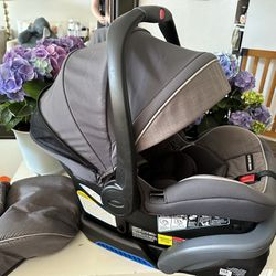 Baby Car seat And Base ~ Graco Snugride 