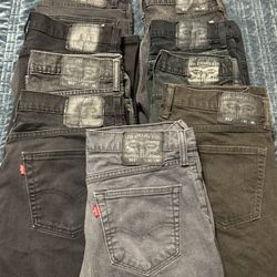 9 Pairs Of Levi’s 